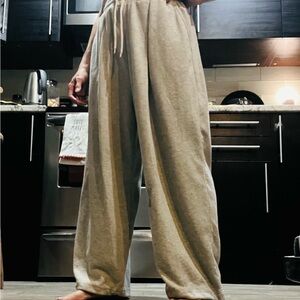 Women's Casual GRAY wide leg Joggers NWOT Small w pockets